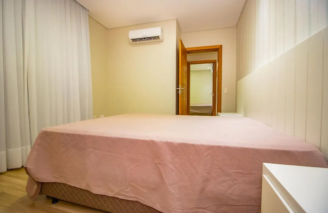 1078 - Apartamento com vista para o mar em Bombinhas-1